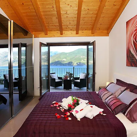 Serena Villa Plesio