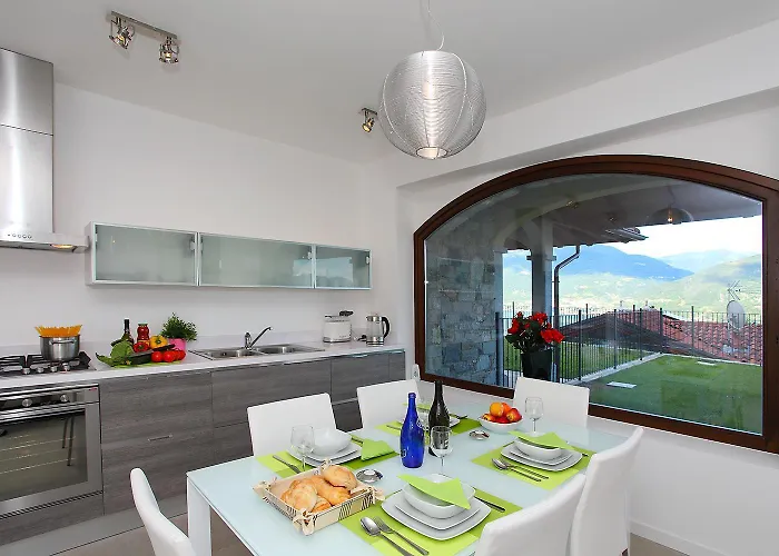 Serena Villa Plesio